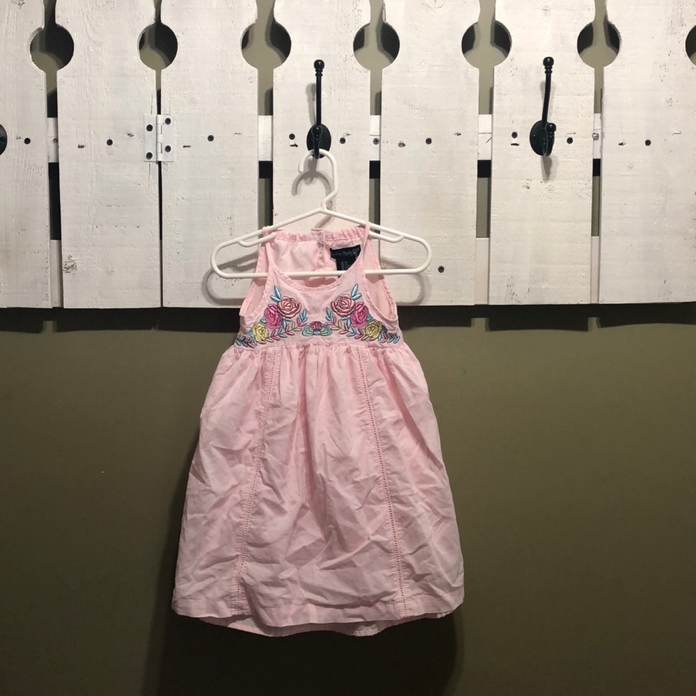 Cute summer dress. 3T/4T